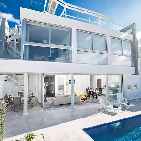 Pearl 4 Villa